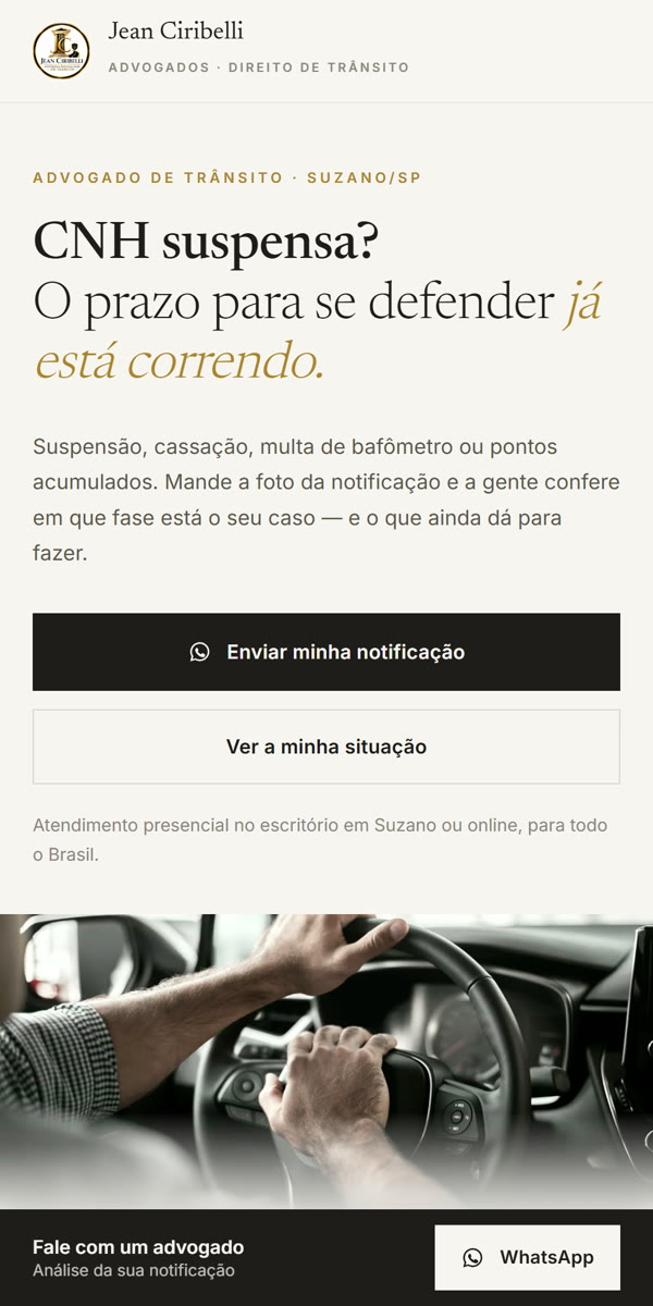 Site de advocacia de trânsito aberto no celular